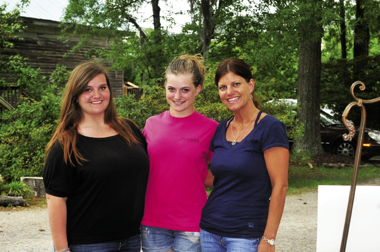 Skylar, Haven and Dana Rogers