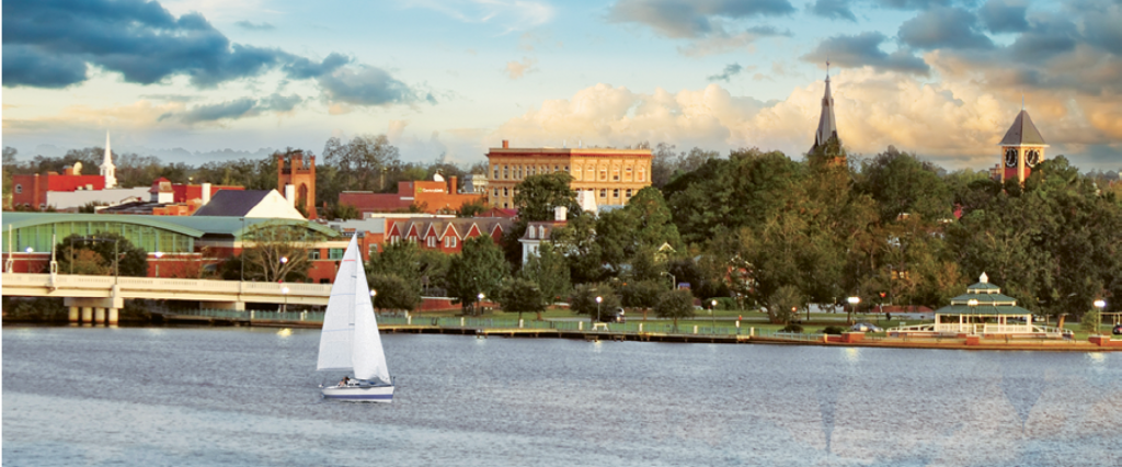New Bern sits on the banks of the Neuse River just as it empties into Pamlico Sound, offering countless boating and fishing opportunities.