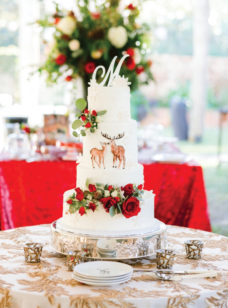 Christmas Winter Elegance: This wedding theme is a nod to the location, date, and the bride&#039;s favorite holiday.