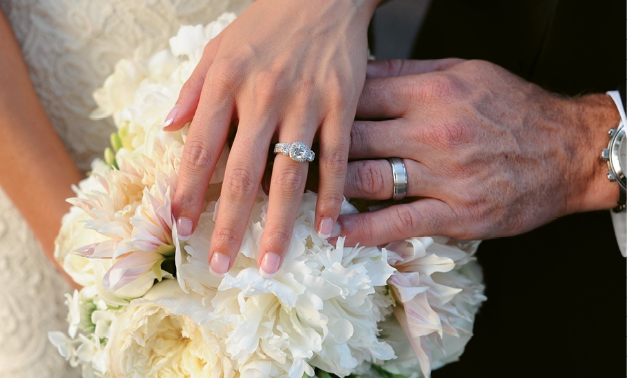 Southern Charm: Simple, elegant lace, pink and ivory reigned as Kathleen’s color theme.