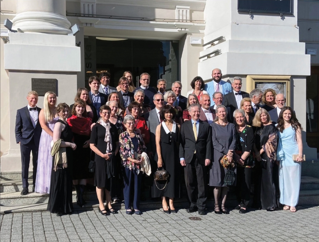 A group of Franz Landsberger’s direct descendants who made the trip from around the globe to attend the rededication.