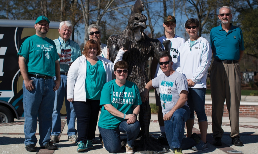 Members of “the pit” are (from left) Brian Bunton, Wayne Vereen, Teresa Burns, Linda Vereen, Carol Boyd, Wayne White, Trey White, Lori White and Ed Smrdel.