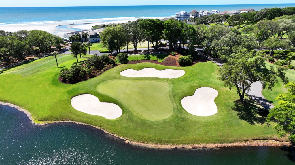 The ocean and well-managed landscaping provide a scenic backdrop at Dunes Golf and Beach Club.