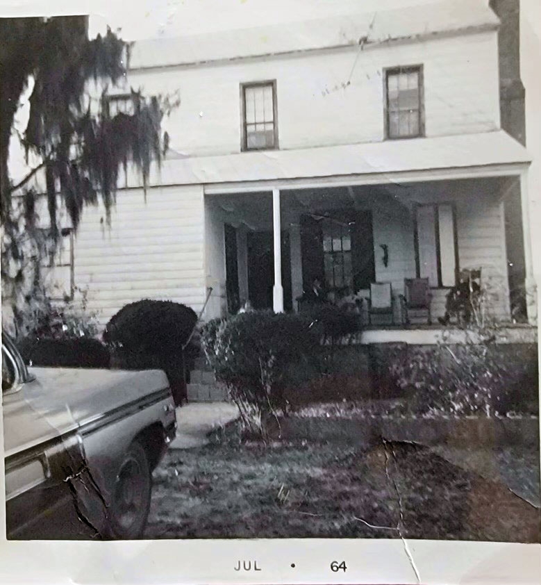 The &quot;Big Landing,&quot; Vereen family home in Little River.