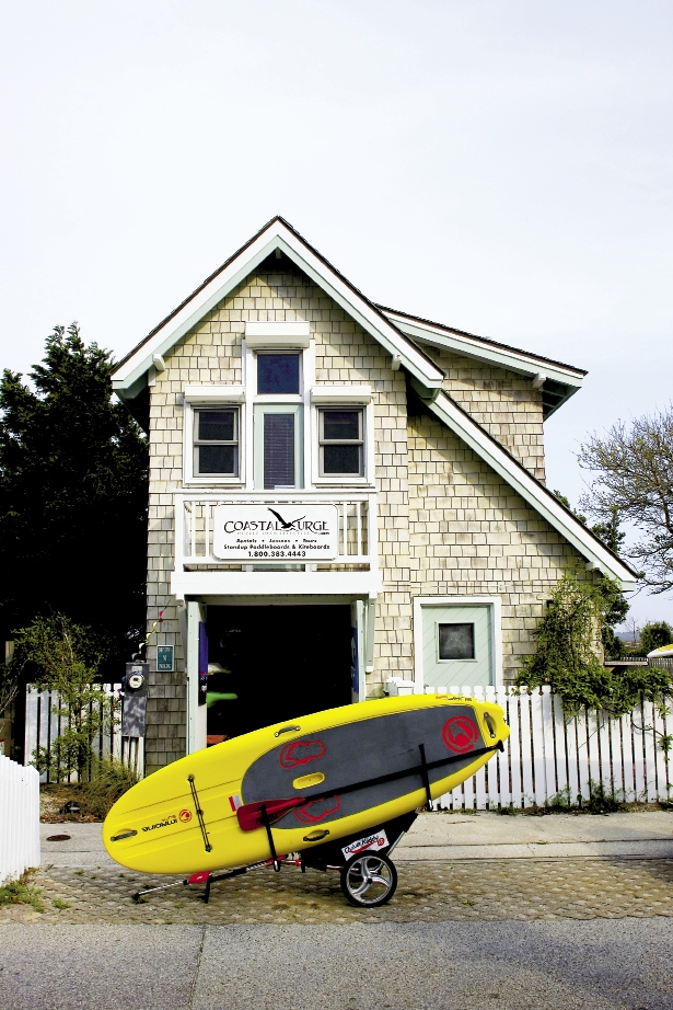 &lt;p&gt;<br />	Shingled cottages, some with upstairs apartments, house the many small businesses on the island, which are there year-round to cater to the whims of visitors and residents alike.&lt;/p&gt;